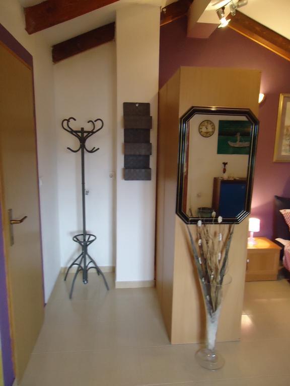 Studio Apartment Nera 로비니 객실 사진